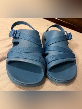 Kids size 6- CHACO Chillos Sport Juniors Slide Sandals Back Strap Blue Light